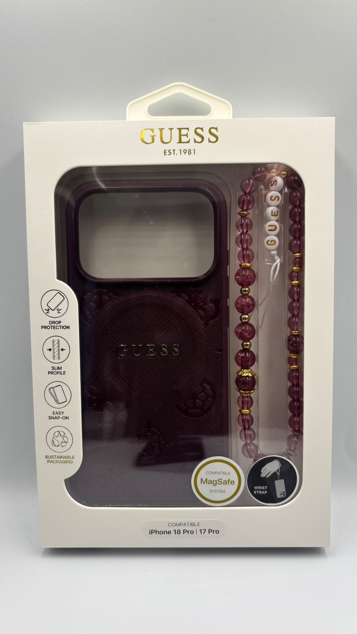 GUESS iPhone 18 Pro Max/17 Pro Max hardcase MagSafe Saffiano with Peony, ringstandaard and Pearl Strap - Bordeauxrood - detail 1